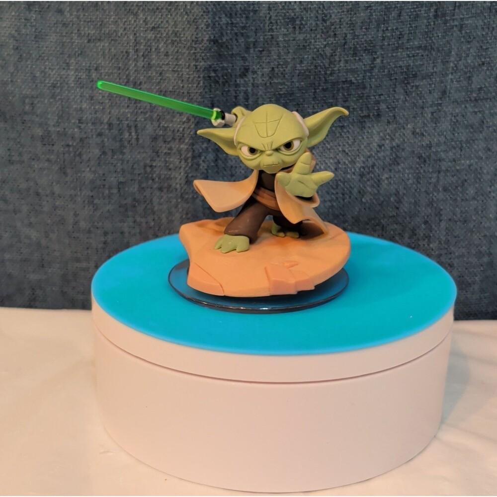 Disney Infinity Yoda Star Wars PVC Figure Loose PreOwned INF-1000202